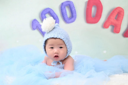 东海宝宝头稳最晚是几个月